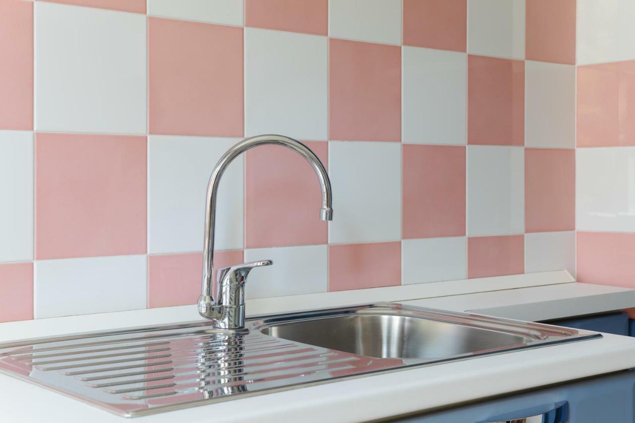 בולוניה Sant'Orsola Colorful Huge Apartment מראה חיצוני תמונה