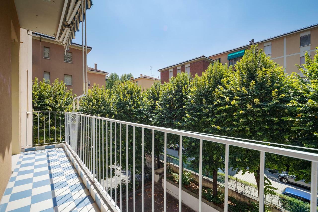 בולוניה Sant'Orsola Colorful Huge Apartment מראה חיצוני תמונה