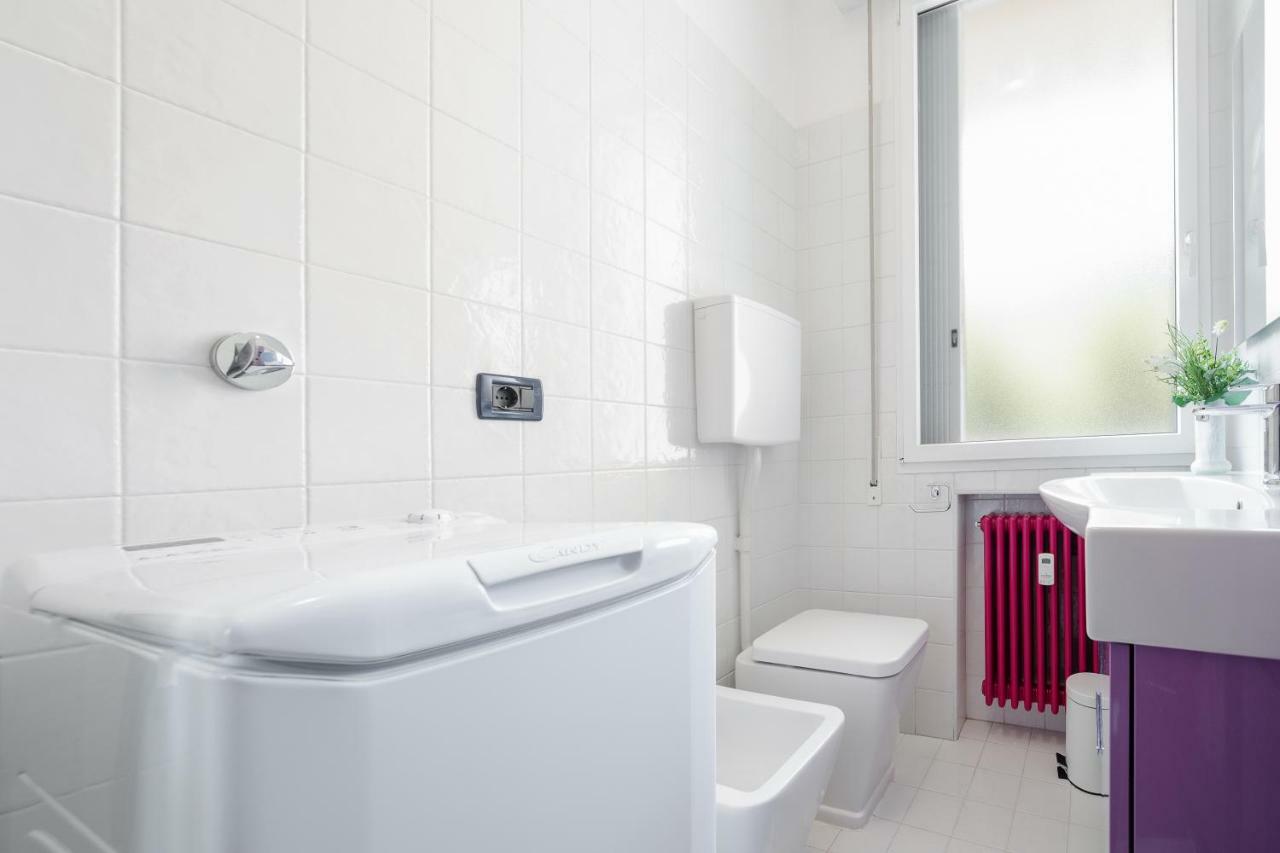בולוניה Sant'Orsola Colorful Huge Apartment מראה חיצוני תמונה