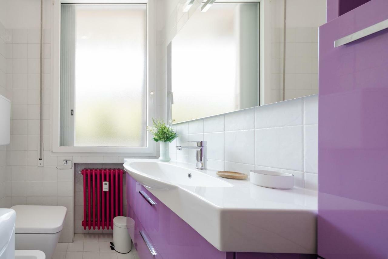 בולוניה Sant'Orsola Colorful Huge Apartment מראה חיצוני תמונה
